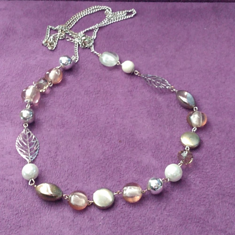 Silver Tone & Glass Bead Necklace